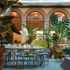 Hotel 25hours Piazza San Paolino, Firenze